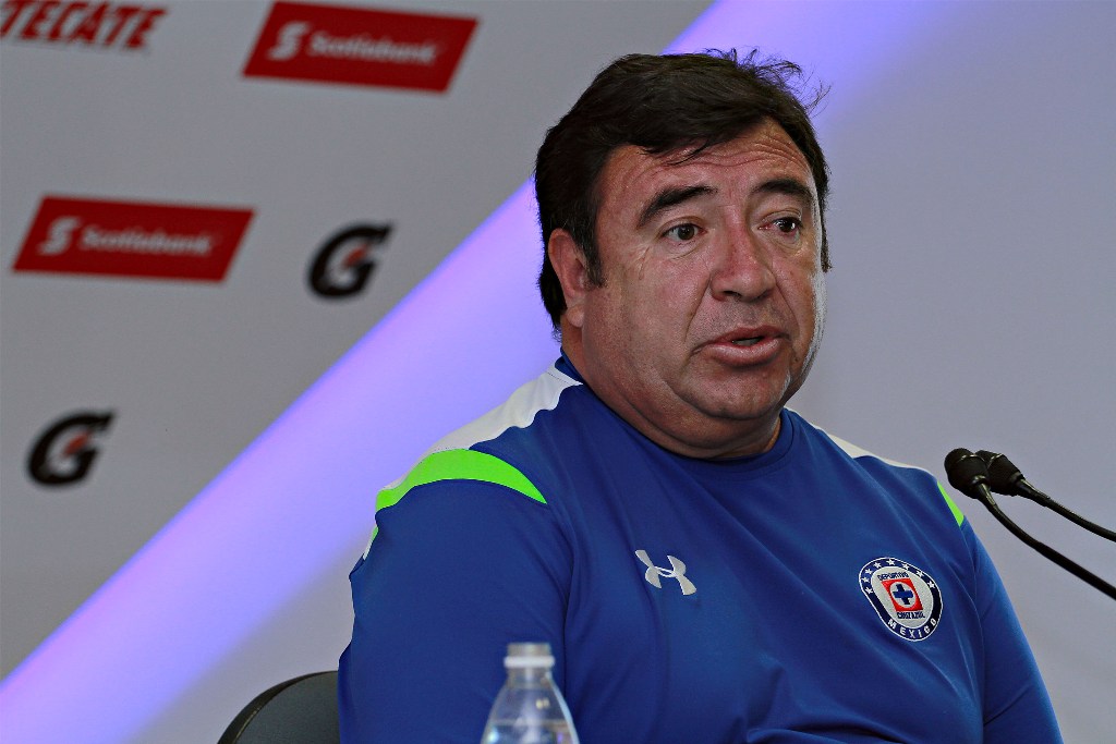 Alfonso Jiménez, médico de Cruz Azul 