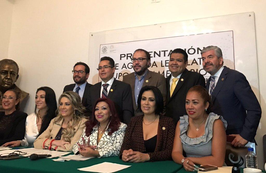 Los diputados pidieron a Alejandra Barrales y a Jesús Zambrano, atender las demandas de la población.