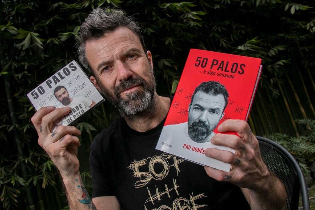 El cantante presentó su disco y su primer libro.