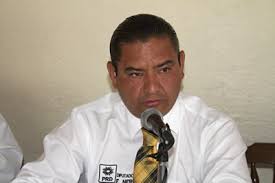 El perredista Eduardo Neri renunció al partido. 