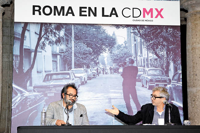 Eugenio Caballero, director de arte, acompañó al realizador. 