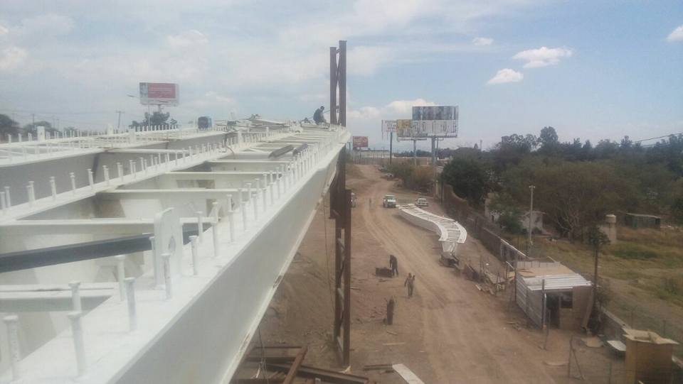 Obra del retorno elevado de Periférico Sur.