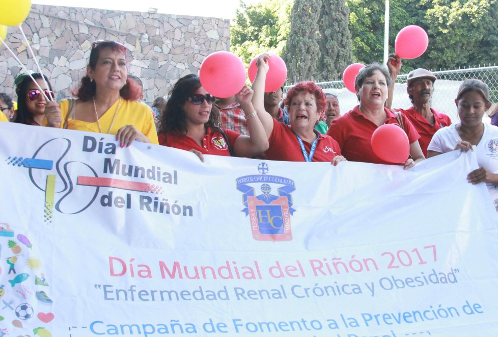 La caminara inició en el Antiguo Hospital Civil y culminó en el Nuevo Hospital Civil.