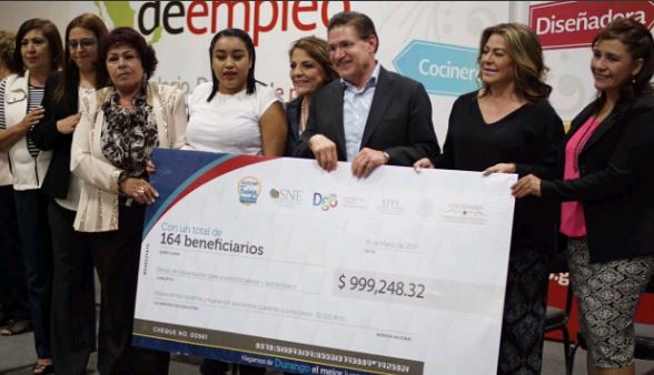 Se ofrecieron 720 vacantes de 50 empresas locales y foráneas en el Centro de Convenciones de la Expo Feria.