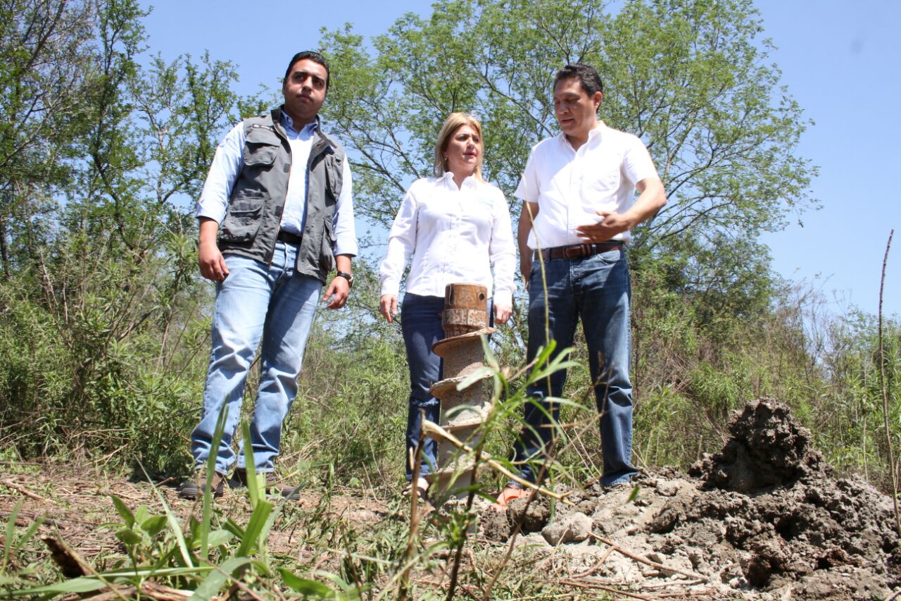 En la zona se podía percibir el olor a diésel y extensas manchas impregnadas en la tierra. 