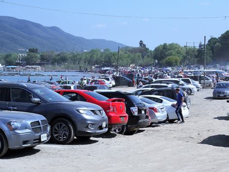 La presa La Boca fue uno de los lugares más concurridos durante este fin de semana largo.