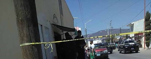 La mujer lesionada se encontraba en una tortillería cuando recibió el impacto de bala.