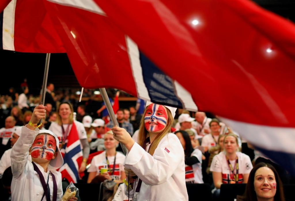 Noruega pasó del cuarto al primer puesto de la lista, a pesar de la caída del precio del petróleo.