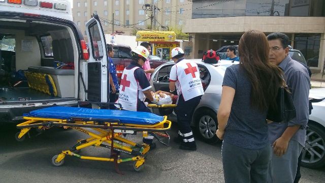 Lesionados en accidente carretero 