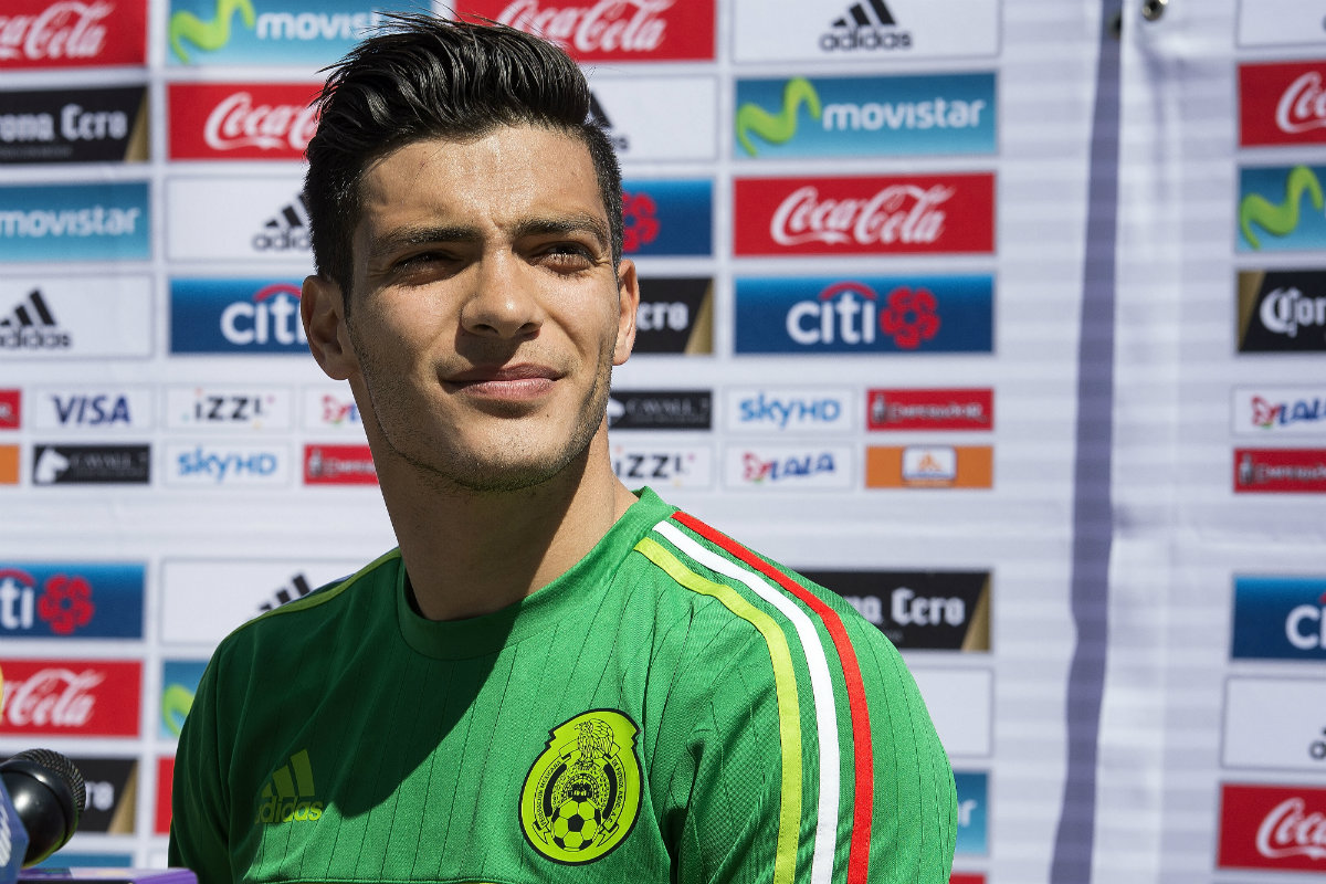 Raúl Jiménez, delantero de la selección mexicana