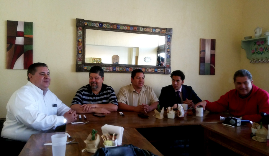 Édgar Ruiz contendería por el PRC pero se retiró ante la alianza con el PRI y se fue al PAN.