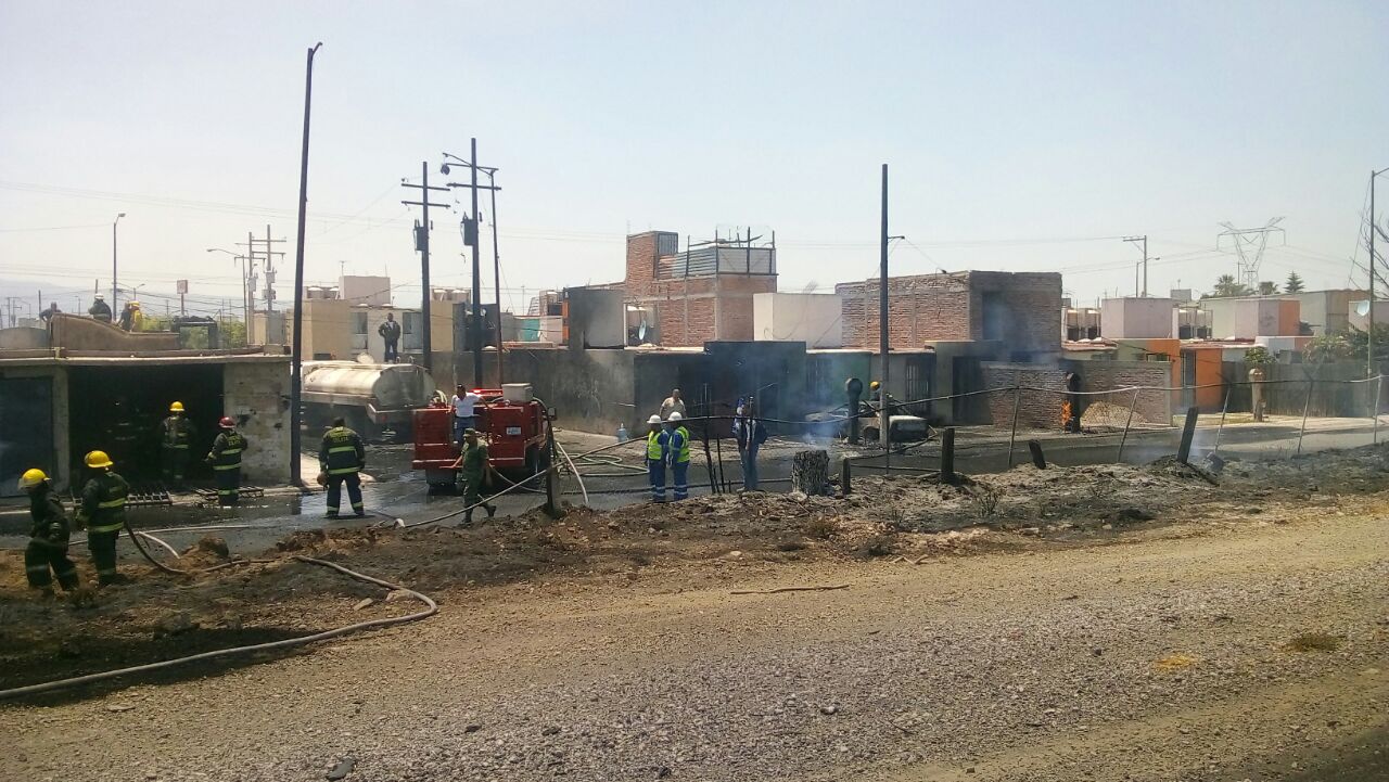 En la explosión se registraron tres intoxicados y más de 12 viviendas dañadas. (Foto Especial)