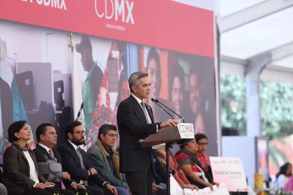 El jefe de Gobierno dijo que este año se superará la meta de empleos creados.