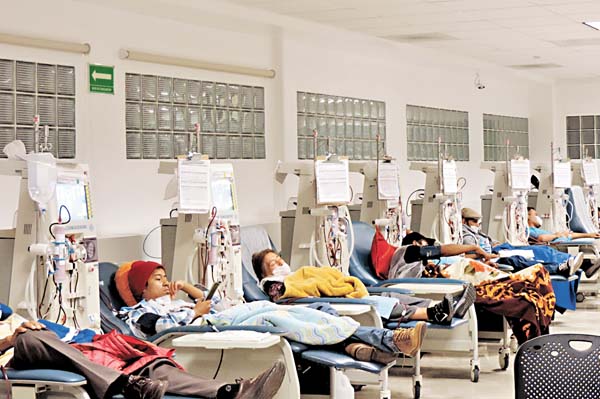 Pacientes en el Hospital Civil de Guadalajara.