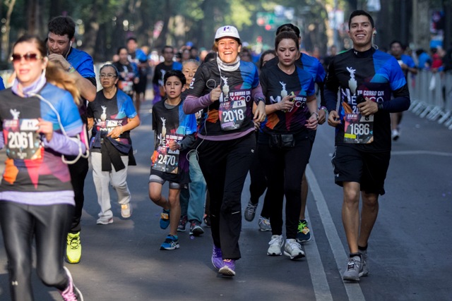 La aspirante panista a la candidatura presidencia, Margarita Zavala, participó en la carrera "Yo corro con México". 