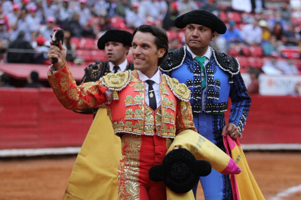 Fabián Barba cortó oreja 