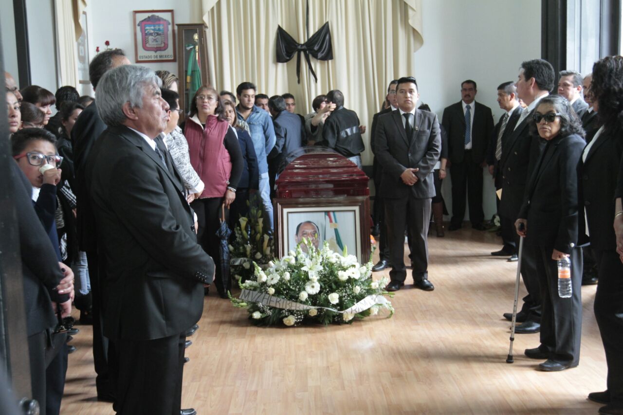 Homenaje de cuerpo presente, funeral del alcalde de Santiago Tianguistenco Fernando Álvaro Gómez, CLV