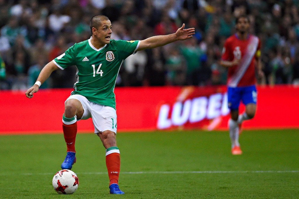 Javier Hernández igualó el récord de Jared Borgetti.
