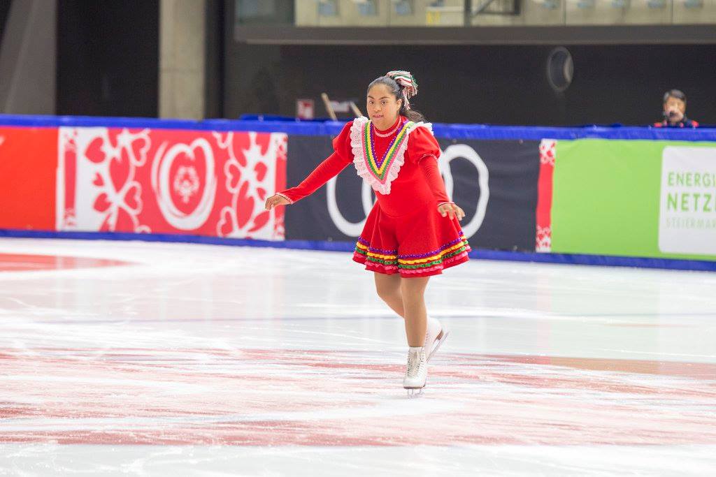 Patinaje durante las Olimpiadas Especiales de Invierno 2017.
