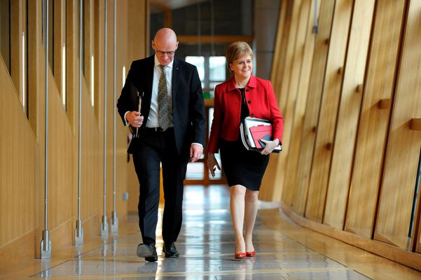 Nicola Sturgeon, la primer ministra de Escocia, promovió una nueva consulta sobre la independencia de la región.