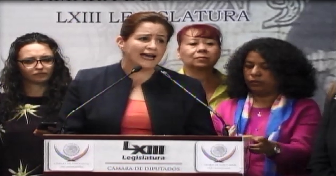 La senadora del Movimiento Ciudadano, Martha Tagle, habla de la paridad de género en el INE.