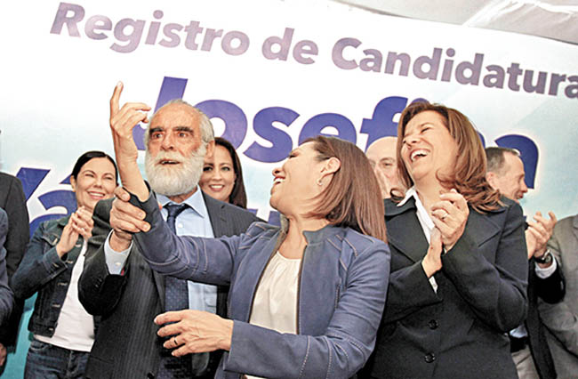 Diego Fernández de Cevallos, Josefina Vázquez Mota y Margarita Zavala. 