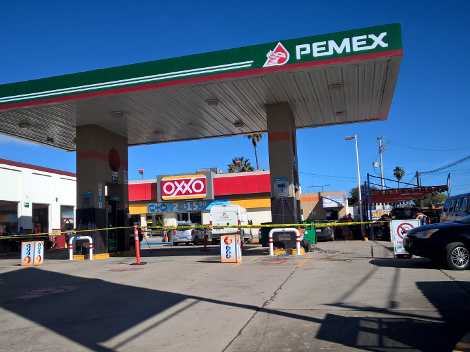 Gasolineras de Baja California mantienen el precio del combustible. 