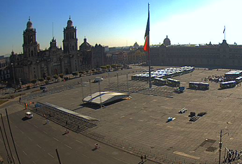El Zócalo está listo para recibir a unas 20 mil personas que podrán presenciar de manera gratuita la función de boxeo que tendrá como pelea estelar la