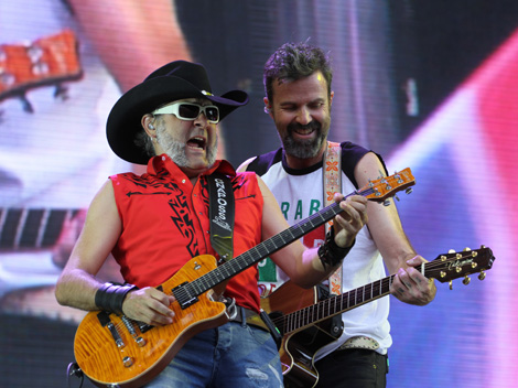 Jarabe de Palo fueron de los primeros artistas en salir al escenario.