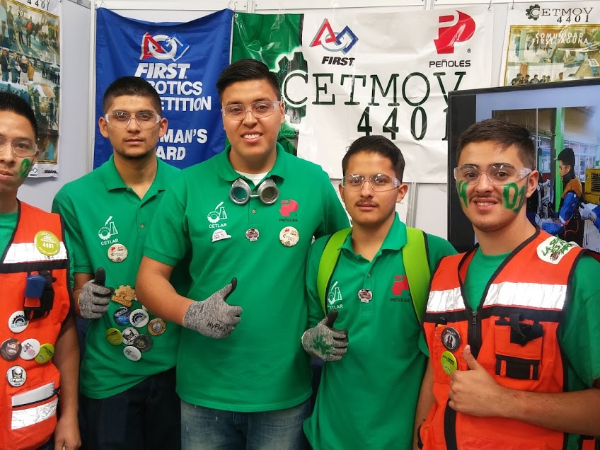 En el FIRST Robotics, los robots marcan la vida de los jóvenes estudiantes.