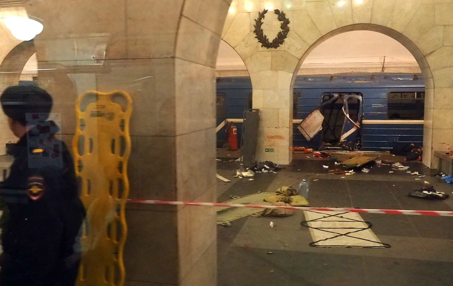 Una explosión en la estación Instituto Tecnológico del metro de San Petersburgo dejó 10 personas muertas y unas 50 heridas.