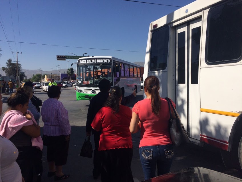 En Torreón, los cambios en la ruta del transporte público generaron confusión en los usuarios.