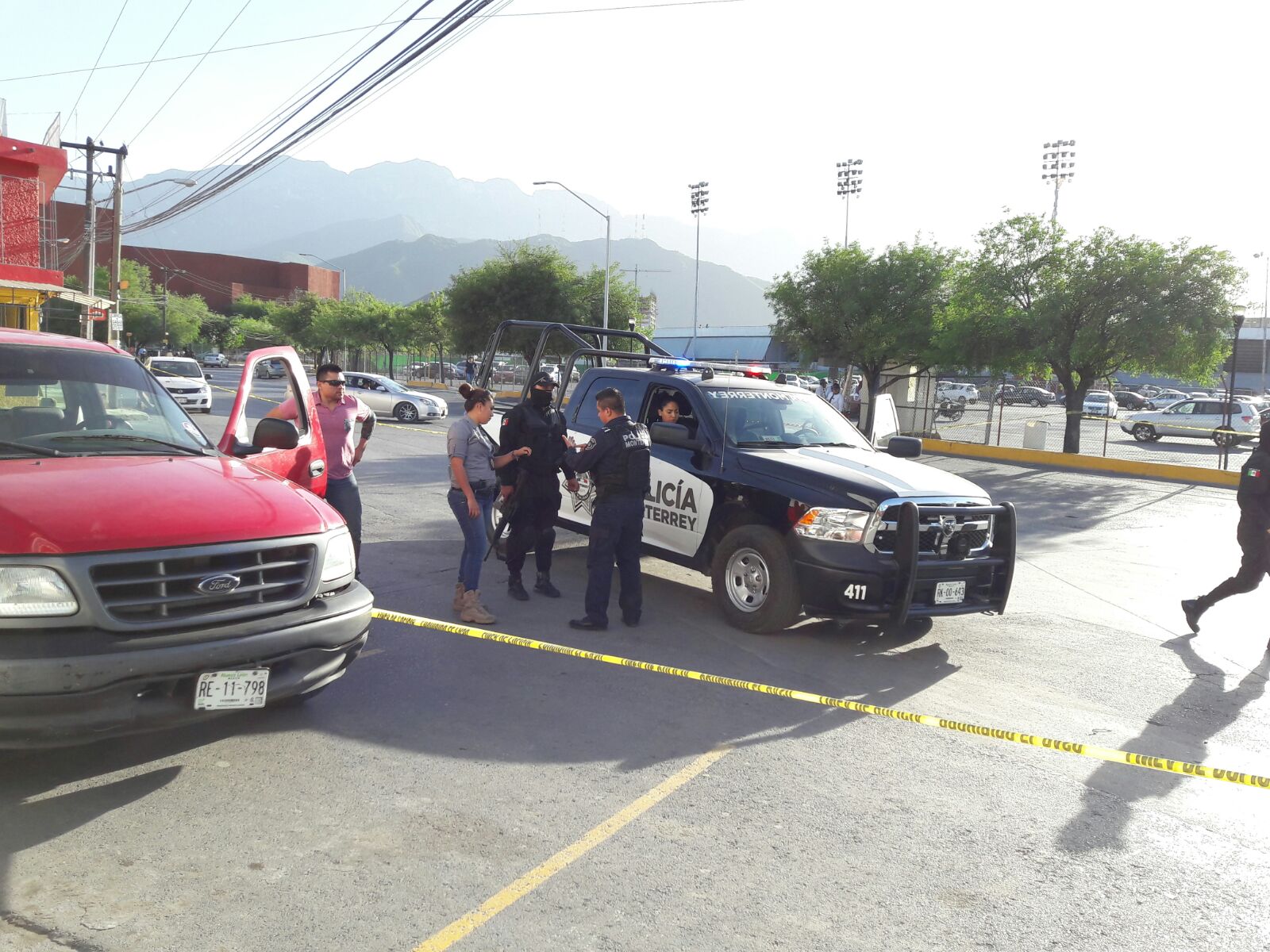 Elementos policiacos resguardaron el área. 