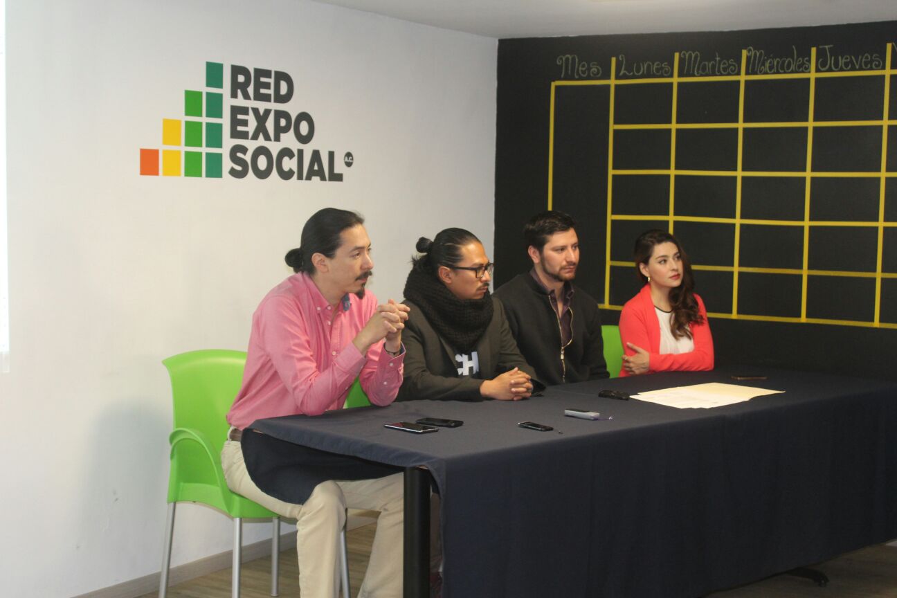 En conferencia.