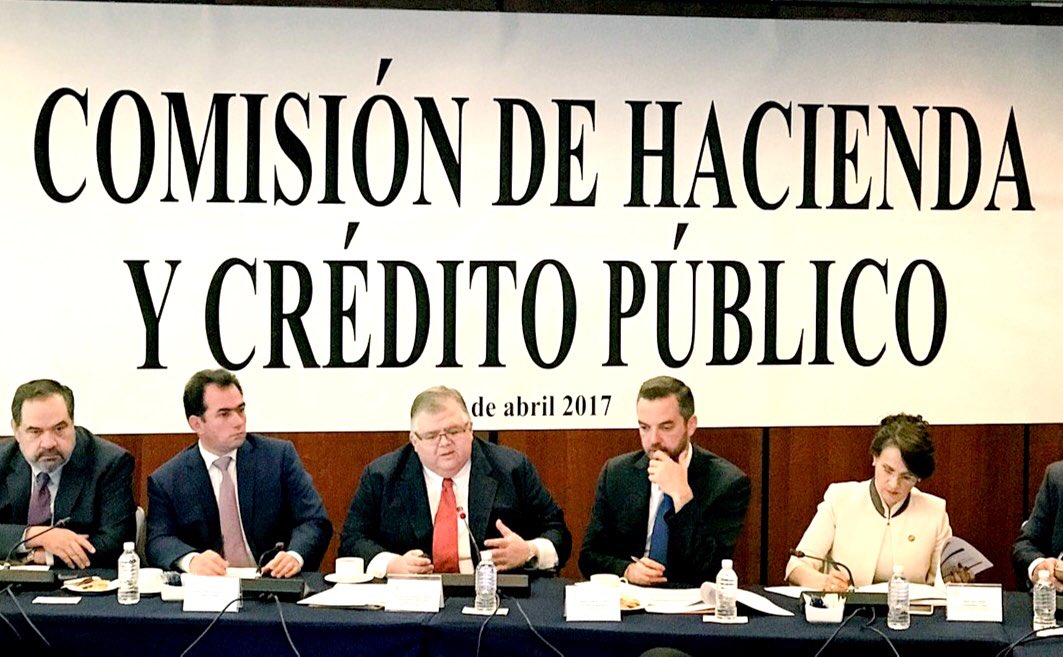 El gobernador del Banco de México, Agustín Carstens, en su comparecencia en el Senado.