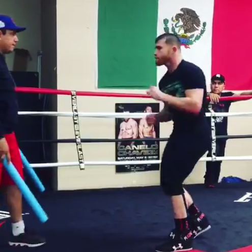 Canelo salsea en entrenamiento