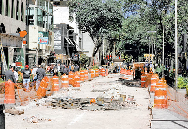 La remodelación de las calles continúa. 