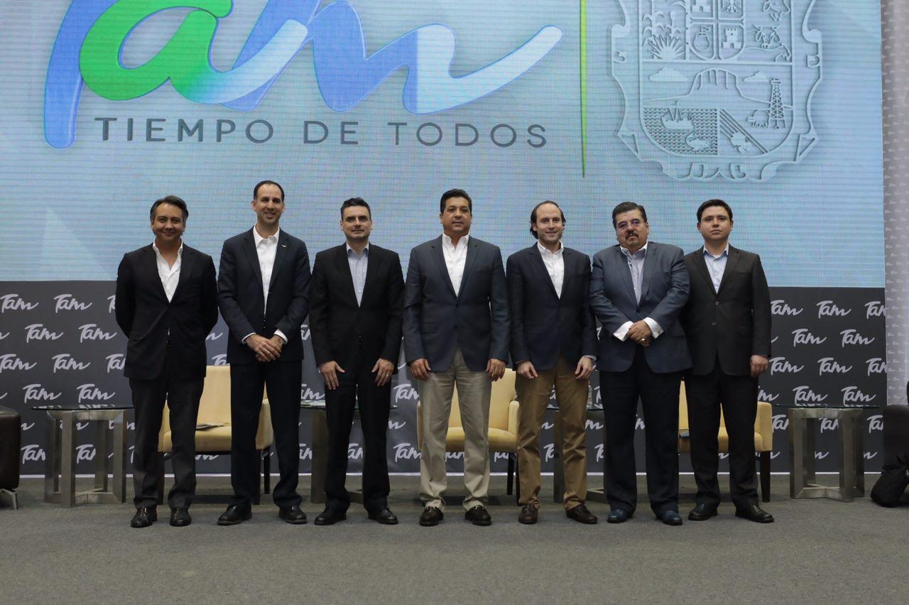 Reunión entre el titular de la CRE, Guillermo García Alcocer, y funcionarios de Tamaulipas, como el gobernador Francisco García Cabeza de Vaca.