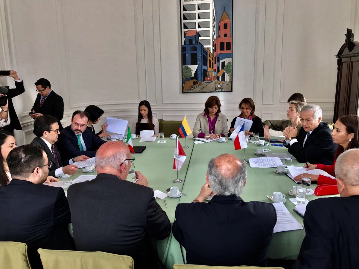 El canciller se reunirá con ministros de la Alianza del Pacífico y del Mercosur.