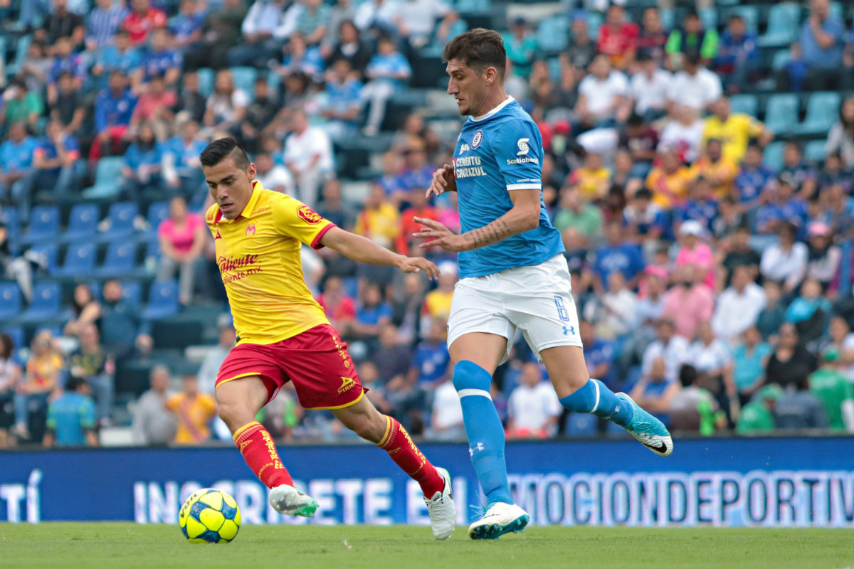 Gabriel Peñalba de Cruz Azul en el juego ante Monarcas Morelia