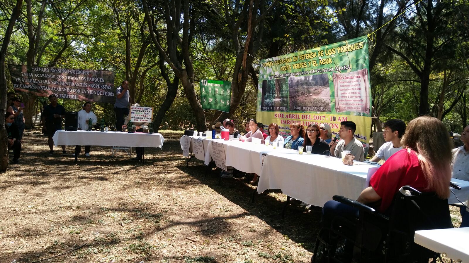 Los participantes llamaron a las autoridades a suspender "de manera inmediata" las agresiones a las áreas verdes del área metropolitana