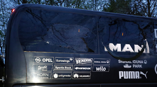  El autobús del equipo de fútbol alemán Borussia Dortmund fue dañado.