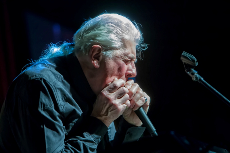A los 83 años, el guitarrista, pianista, armoniquista y cantante se mantiene en actividad constante.