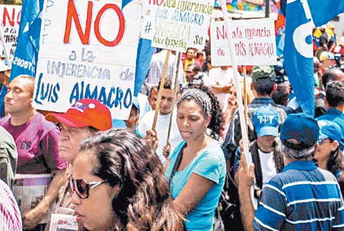 Chavistas ayer en Caracas. 
