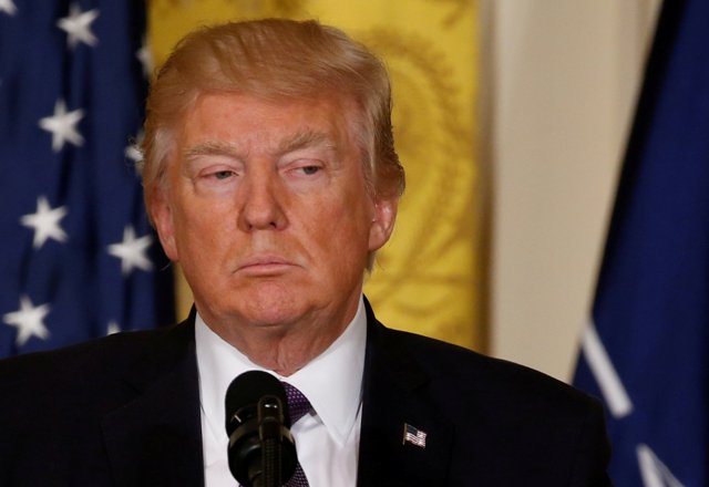 Donald Trump dijo que ordenó lanzar misiles a Siria mientras comía pastel de chocolate