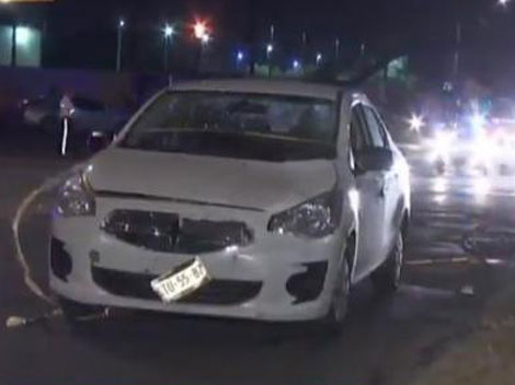 El conductor del automóvil fue detenido por elementos de Tránsito. 