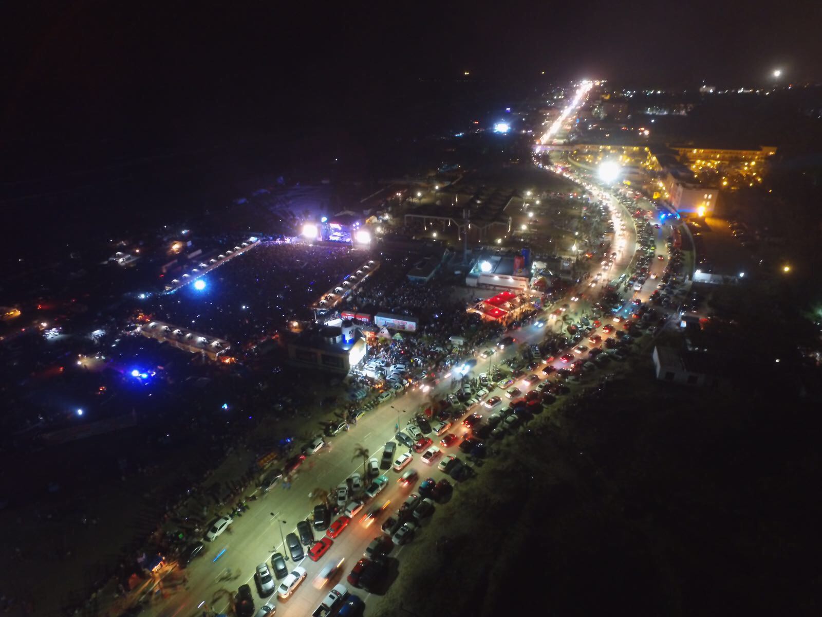 Playa Miramar de noche.