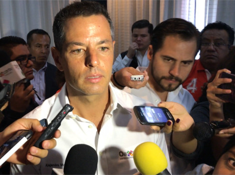 El gobernador de Oaxaca, Alejandro Murat, dijo que se reunió con empresarios nacionales y extranjeros quienes pretenden invertir alrededor de dos mmdd