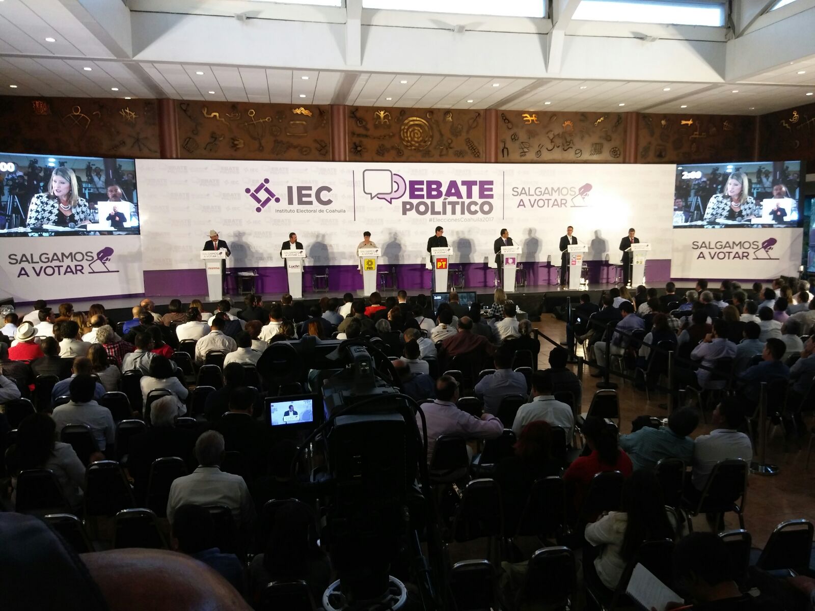 Los candidatos se comprometieron a mejorar el déficit de salud, educación y seguridad en Coahuila. 