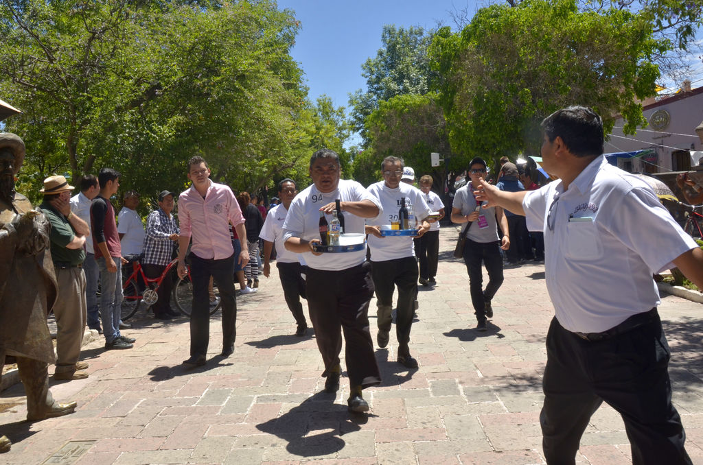 La carrera de meseros se llevará a cabo el próximo miércoles 26 de abril. 